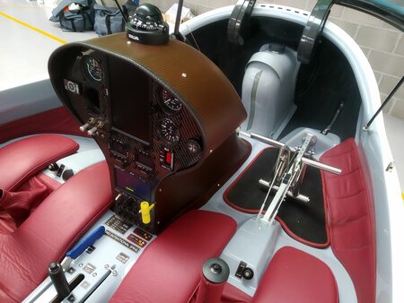 Pipistrel Taurus Interior cockpit